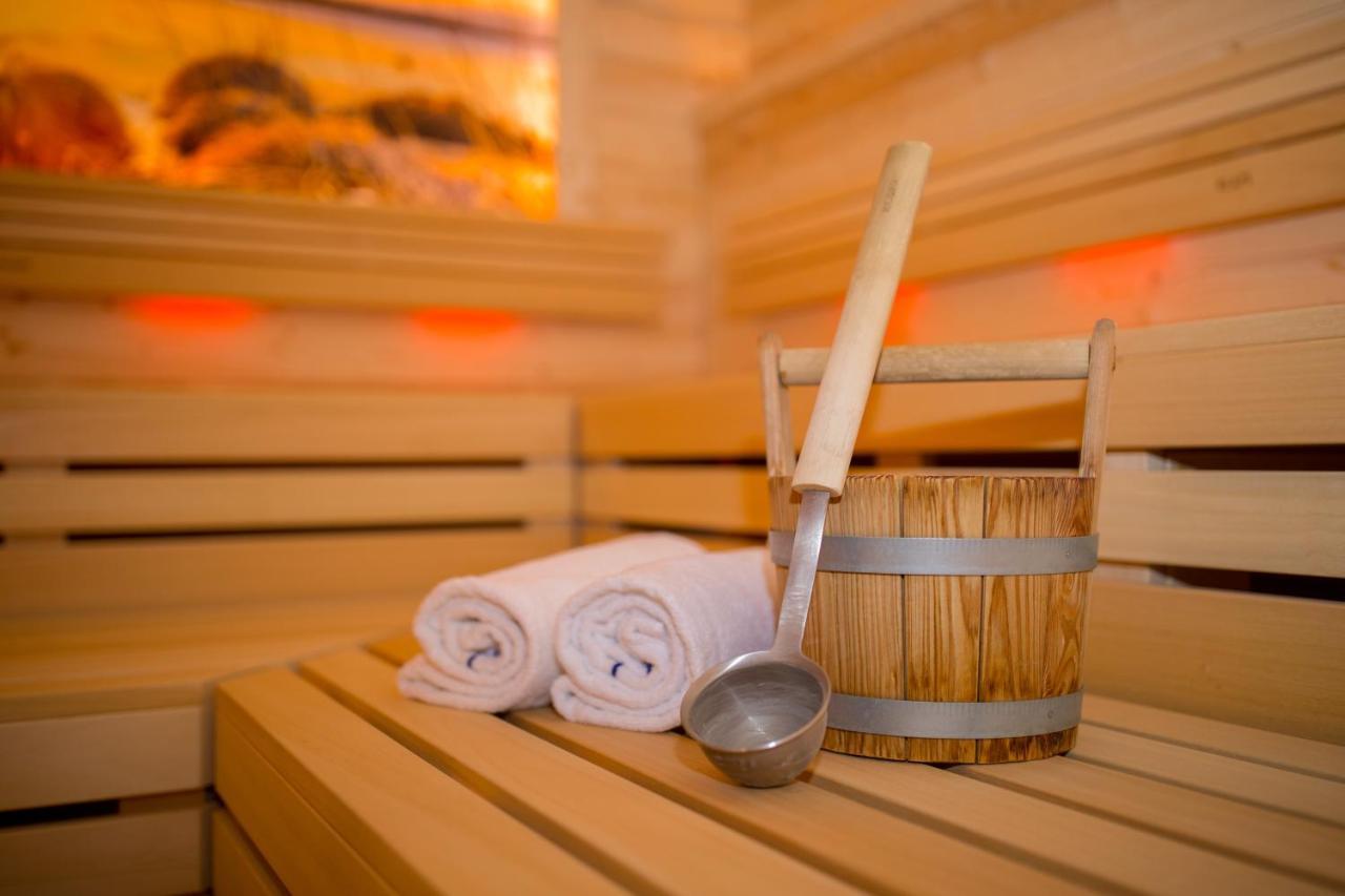 Yachthotel Chiemsee Gmbh พรีนอัมคิมซี ภายนอก รูปภาพ