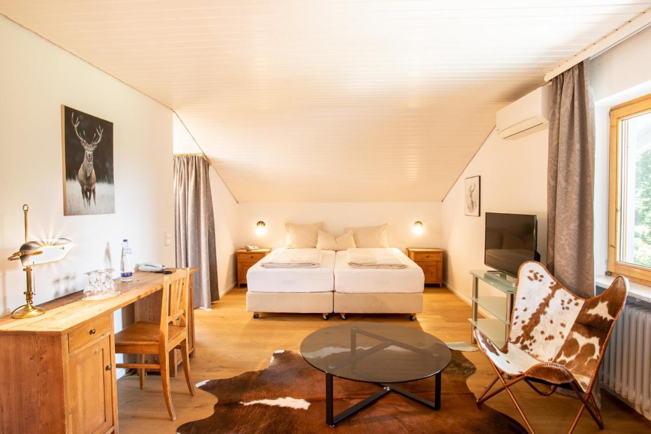 Yachthotel Chiemsee Gmbh พรีนอัมคิมซี ภายนอก รูปภาพ