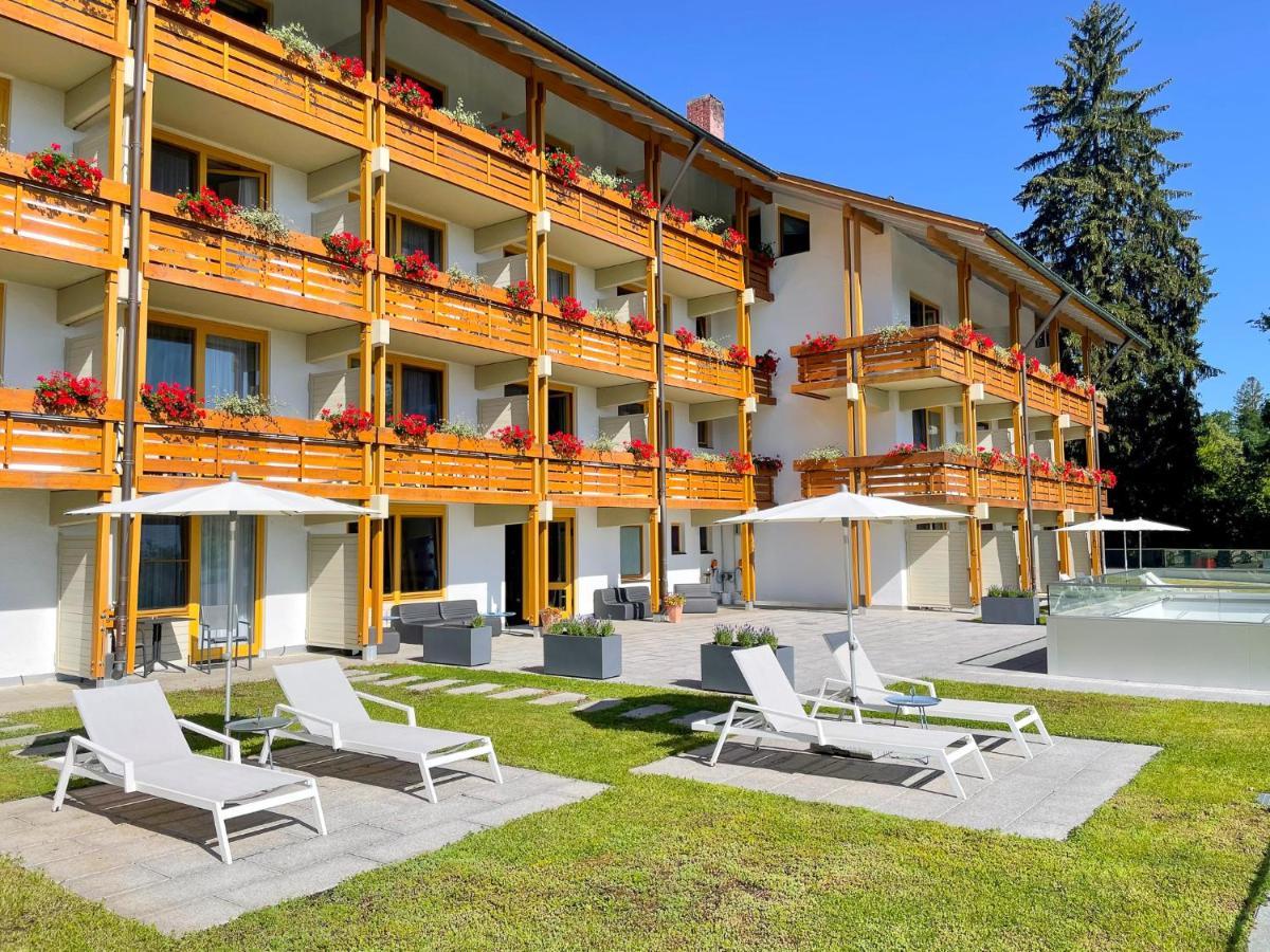 Yachthotel Chiemsee Gmbh พรีนอัมคิมซี ภายนอก รูปภาพ