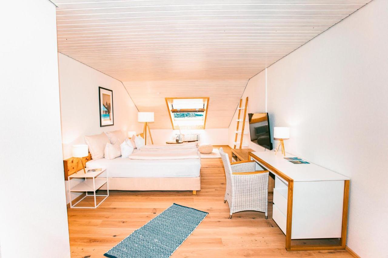 Yachthotel Chiemsee Gmbh พรีนอัมคิมซี ภายนอก รูปภาพ