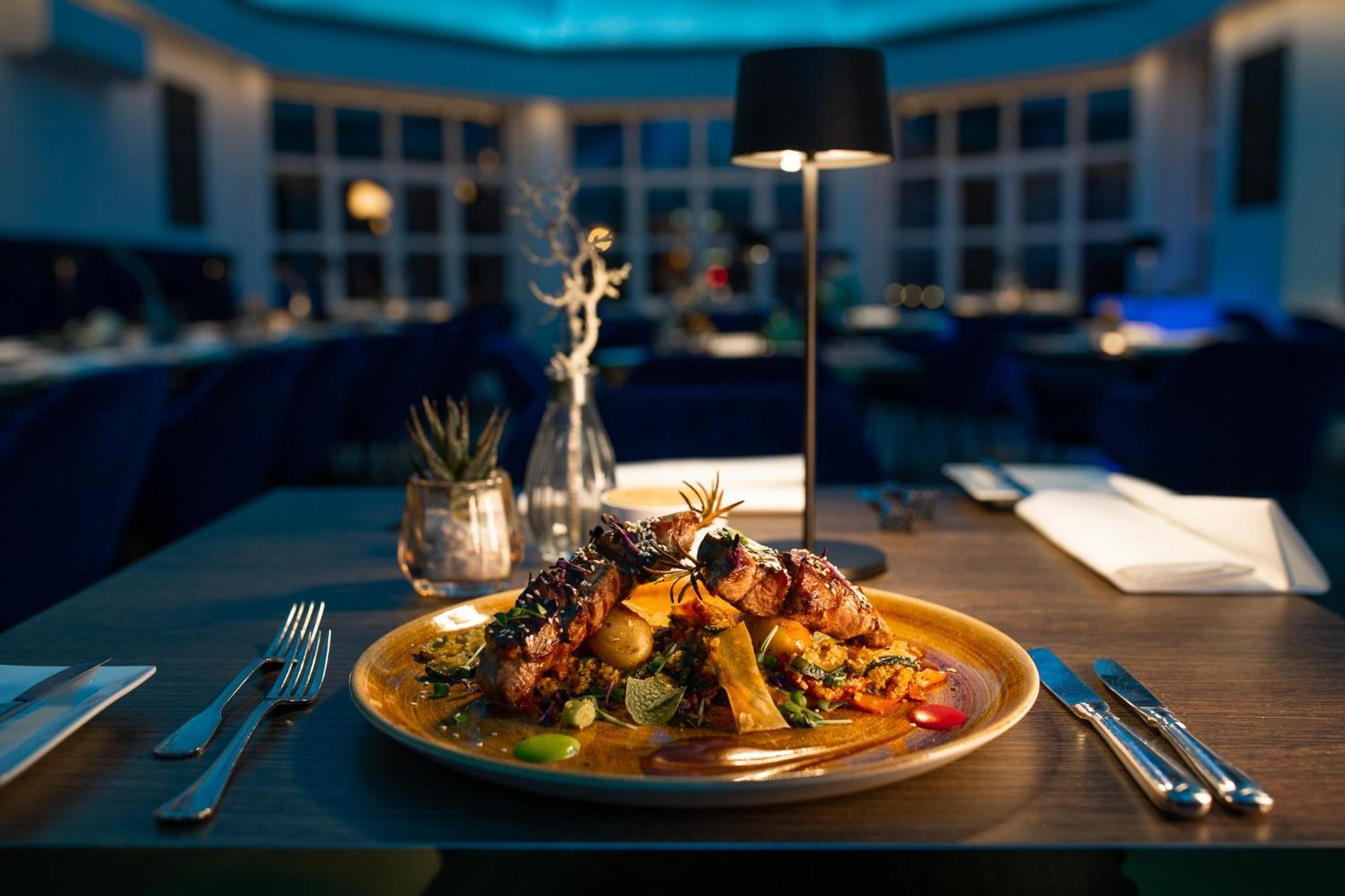 Yachthotel Chiemsee Gmbh พรีนอัมคิมซี ภายนอก รูปภาพ