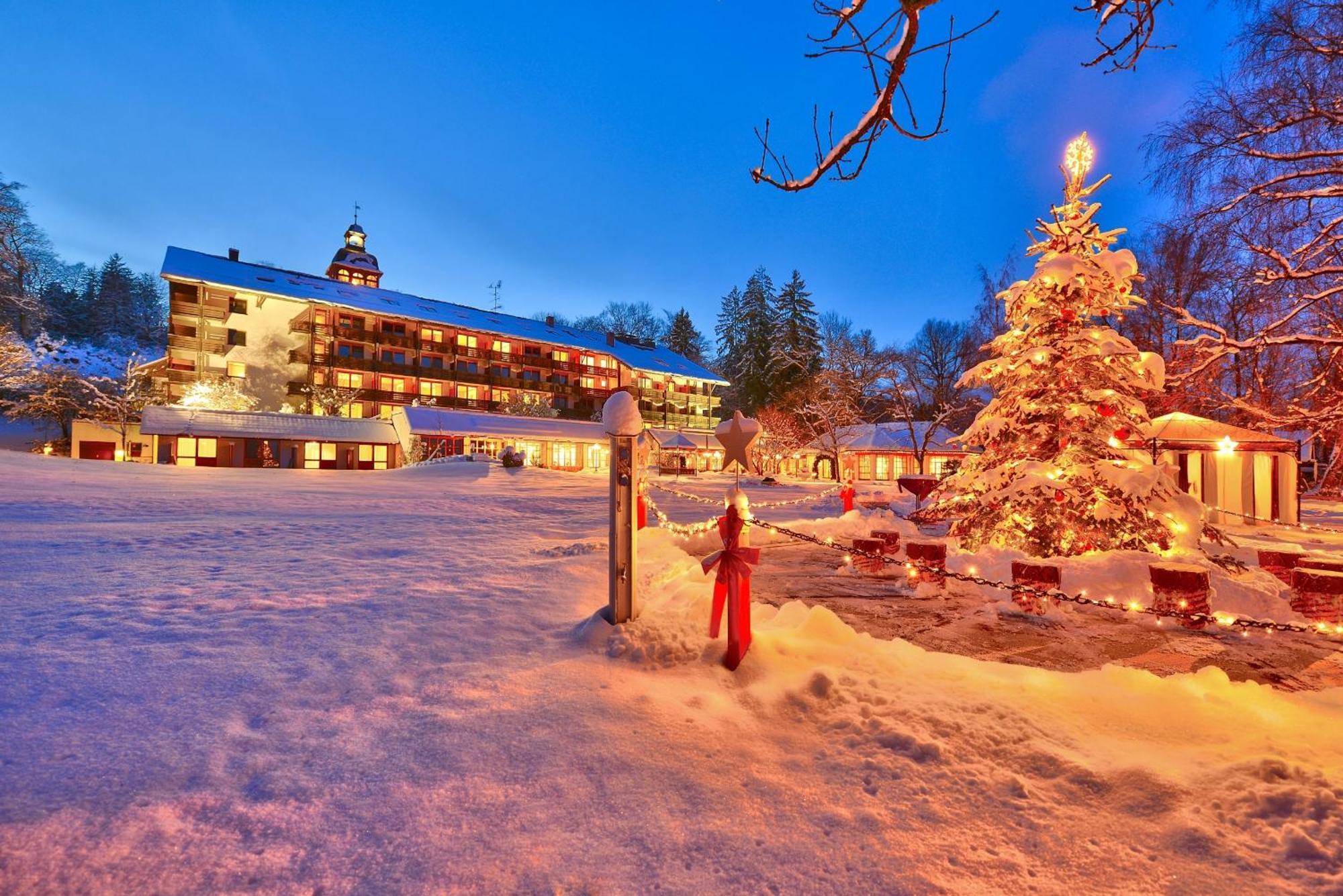 Yachthotel Chiemsee Gmbh พรีนอัมคิมซี ภายนอก รูปภาพ