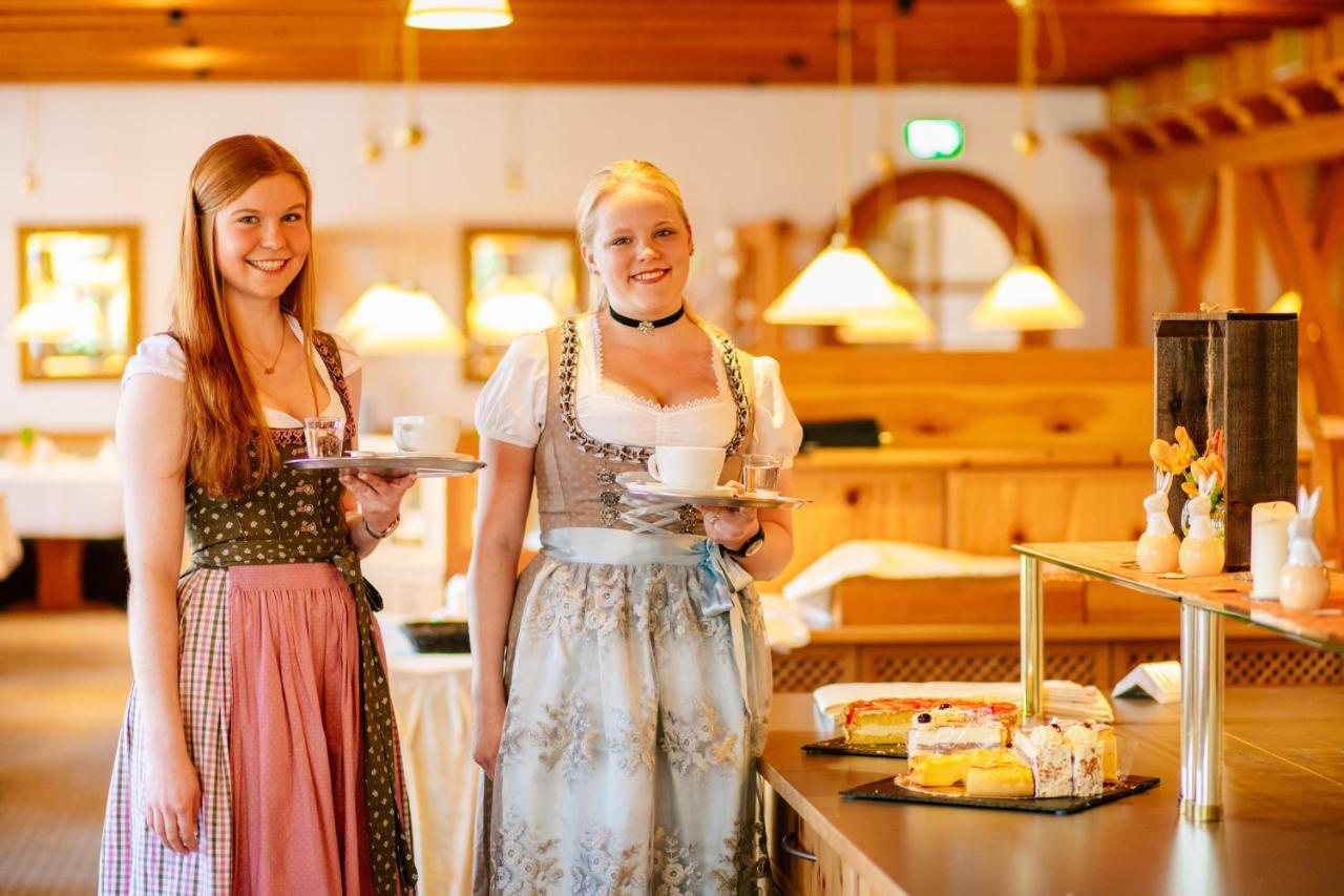 Yachthotel Chiemsee Gmbh พรีนอัมคิมซี ภายนอก รูปภาพ